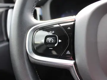 XC60 B4 Diesel Ultimate Dark +HUD+h/k+Standheiz+