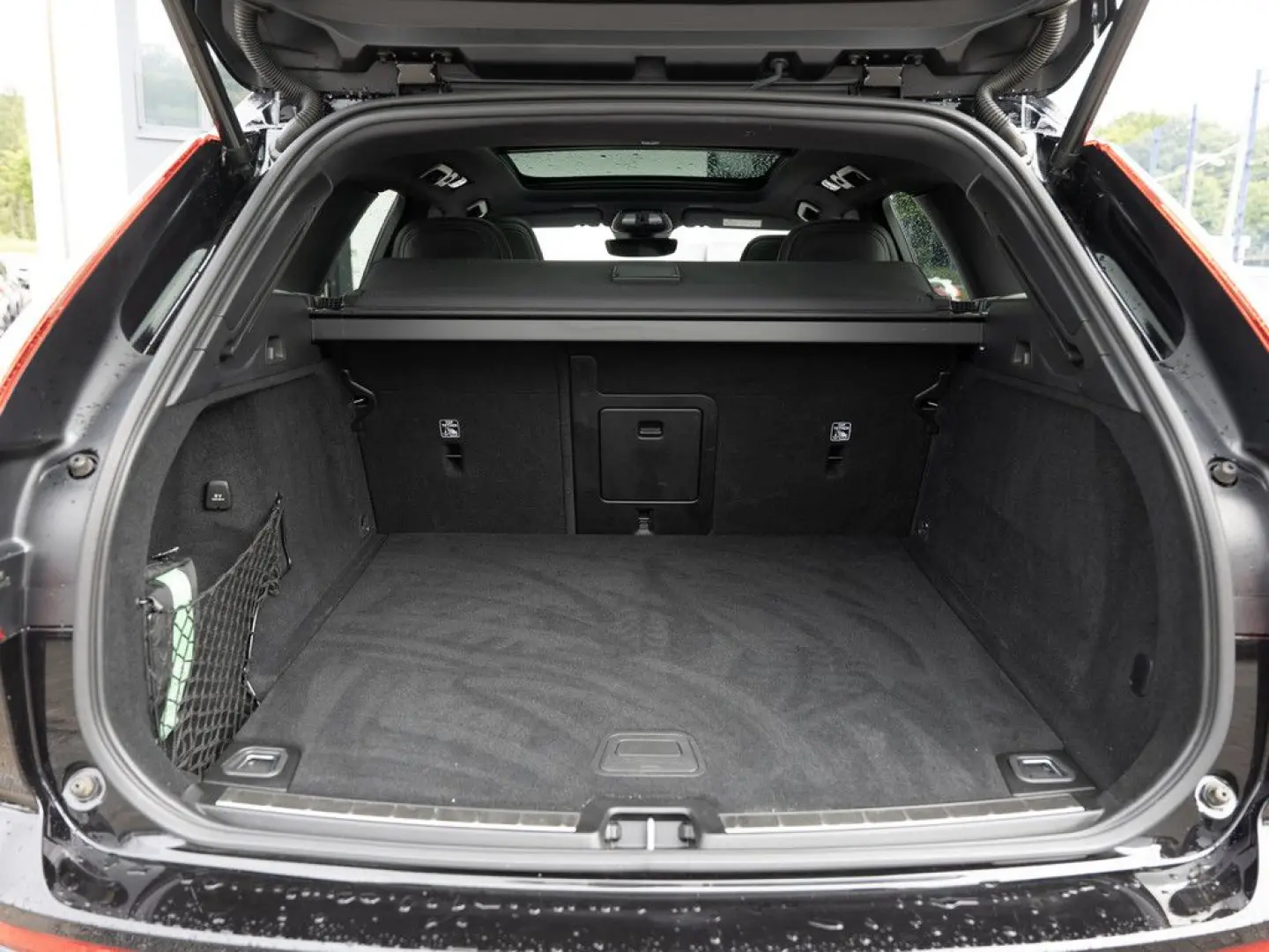 XC60 B4 D AWD Plus Dark aus 1.Hand NAVI LED PANO