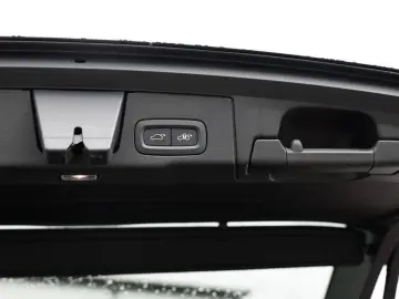 XC60 B4 D AWD Plus Dark aus 1.Hand NAVI LED PANO