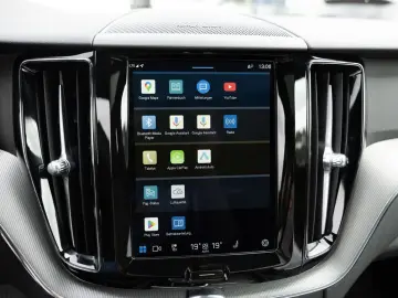 XC60 B4 D AWD Plus Dark aus 1.Hand NAVI LED PANO
