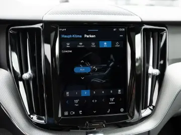XC60 B4 D AWD Plus Dark aus 1.Hand NAVI LED PANO