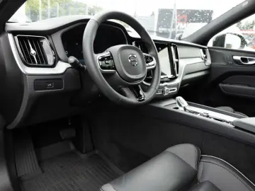 XC60 B4 D AWD Plus Dark aus 1.Hand NAVI LED PANO