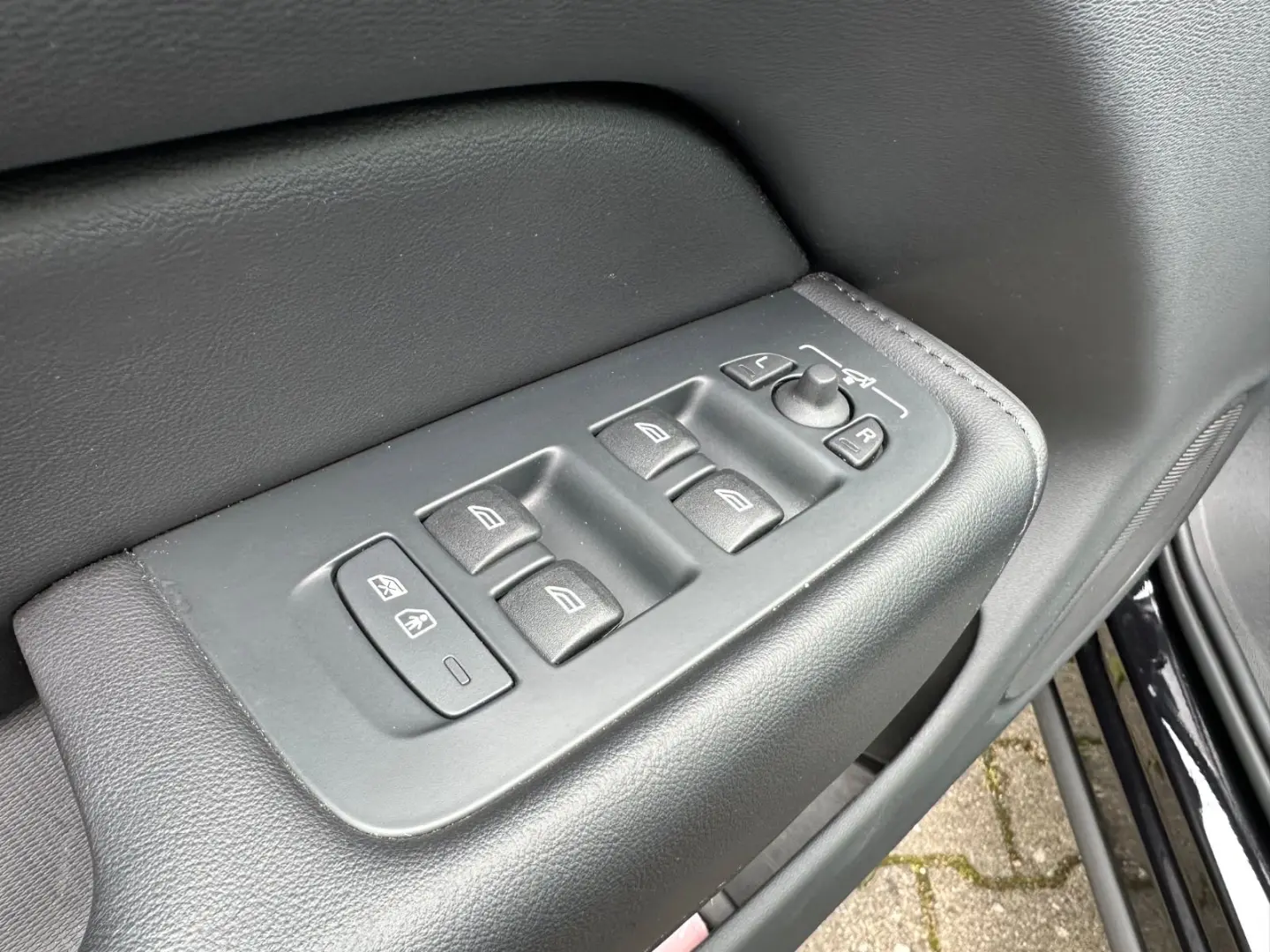 XC60 Ultimate Dark AWD HuD Leder Pano B&W 360°