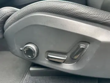 XC60 Ultimate Dark AWD HuD Leder Pano B&W 360°