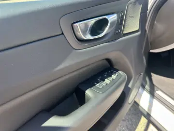 XC60 B4 AWD Plus-Dark Aut Leder BLIS PilotAssist