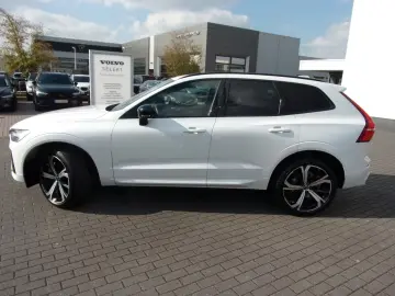 XC 60 B4  Plus Dark AWD