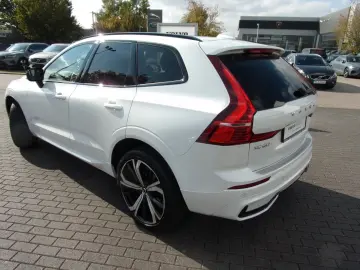 XC 60 B4  Plus Dark AWD