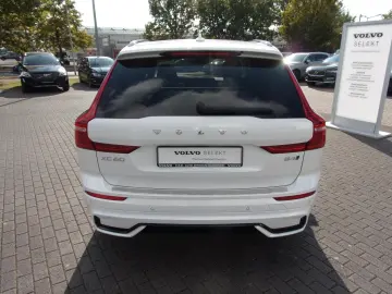 XC 60 B4  Plus Dark AWD