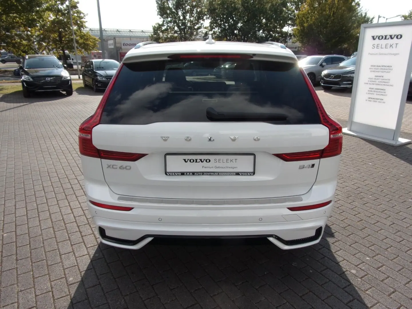 XC 60 B4  Plus Dark AWD