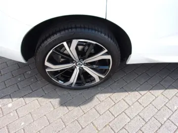 XC 60 B4  Plus Dark AWD