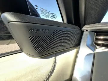 Range Rover D350  HSE Pano Signature