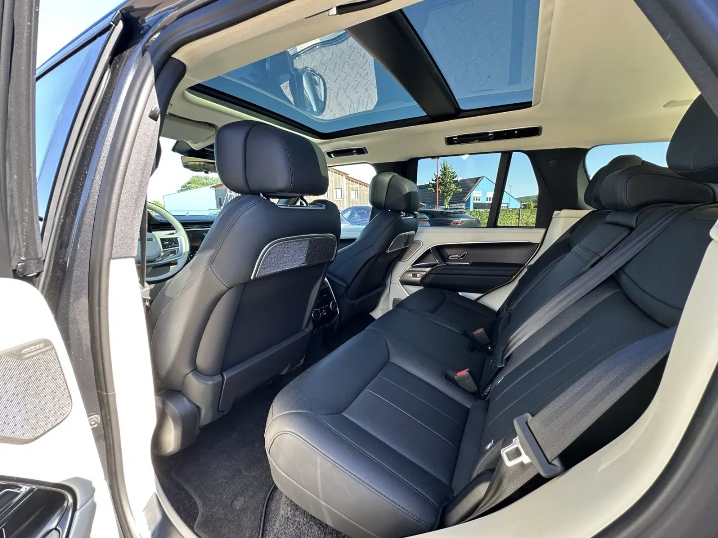Range Rover D350  HSE Pano Signature