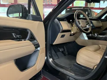 Range Rover D350 HSE SWB PANO MERIDIAN SOFT
