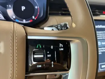 Range Rover D350 HSE SWB PANO MERIDIAN SOFT