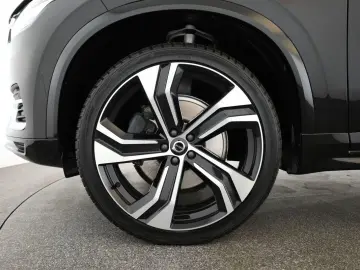 XC90 B5 AWD Plus Bright 7S LED Pano Navi AHK 22