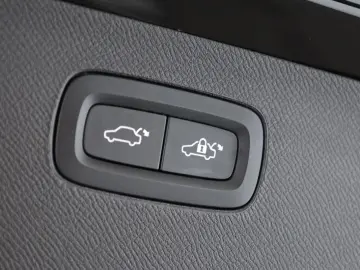 XC90 B5 AWD Plus Bright 7S LED Pano Navi AHK 22