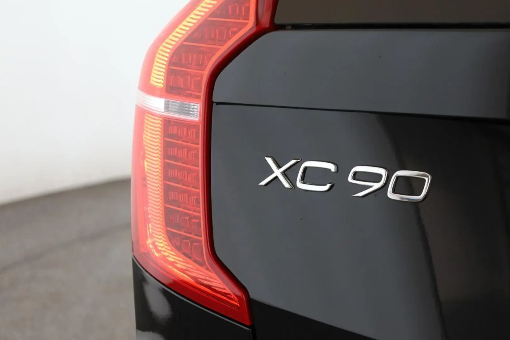 XC90 B5 AWD Plus Bright 7S LED Pano Navi AHK 22