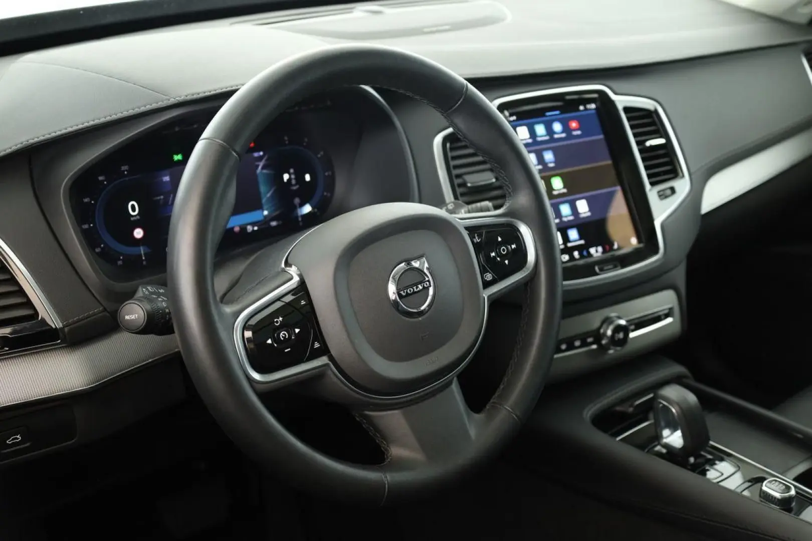 XC90 B5 AWD Plus Bright 7S LED Pano Navi AHK 22