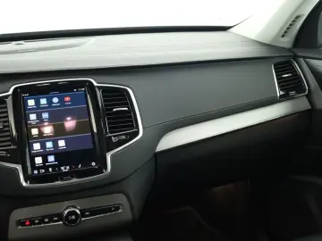 XC90 B5 AWD Plus Bright 7S LED Pano Navi AHK 22