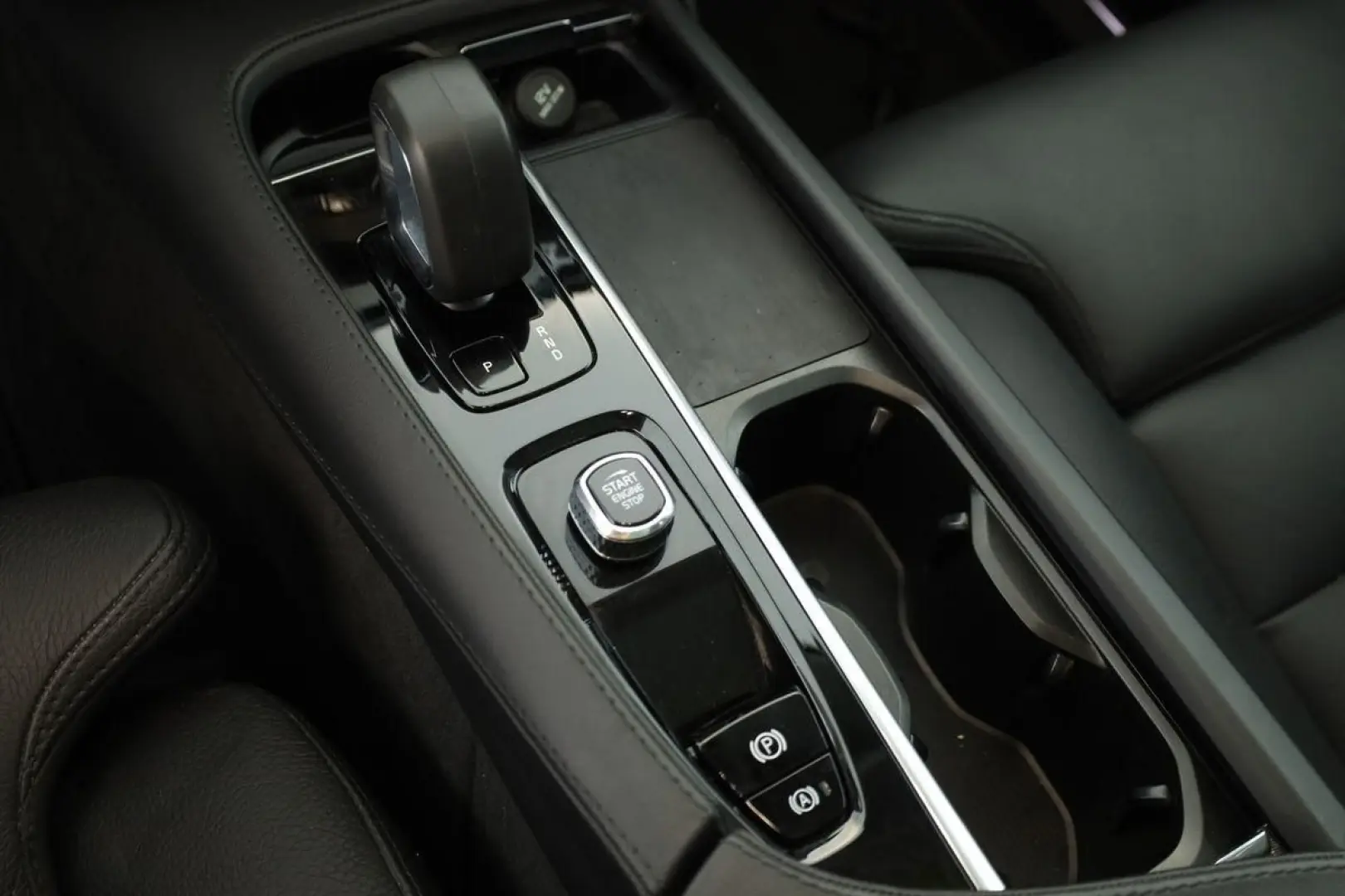 XC90 B5 AWD Plus Bright 7S LED Pano Navi AHK 22
