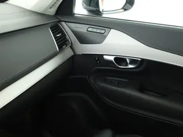 XC90 B5 AWD Plus Bright 7S LED Pano Navi AHK 22