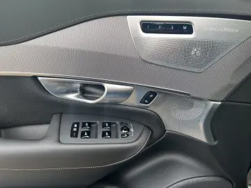 XC90 Ultimate Bright AWD 360° *aus 1.Hand*