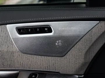 XC90 T8 Recharge AWD Ultra Dark NP:105.110,-//MA