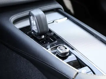 XC90 Plus Bright AWD B5 Diesel EU6d 7-Sitzer Sta