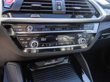 X4 M +Panorama+Navi+HUD+Leder+e-Sitze+LenkradHZG