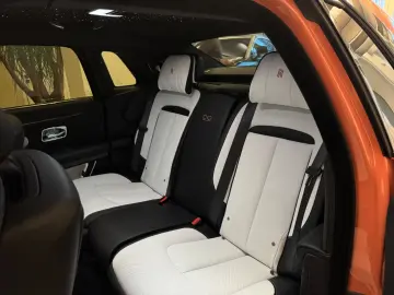 Rolls-Royce GHOST Black Badge