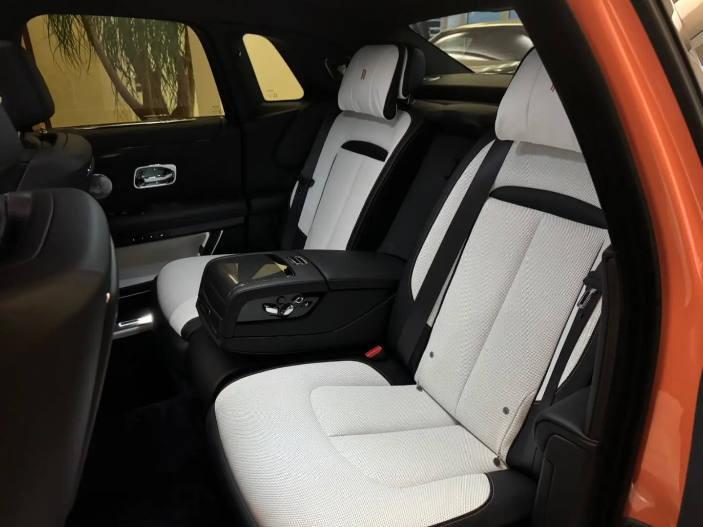 Rolls-Royce GHOST Black Badge