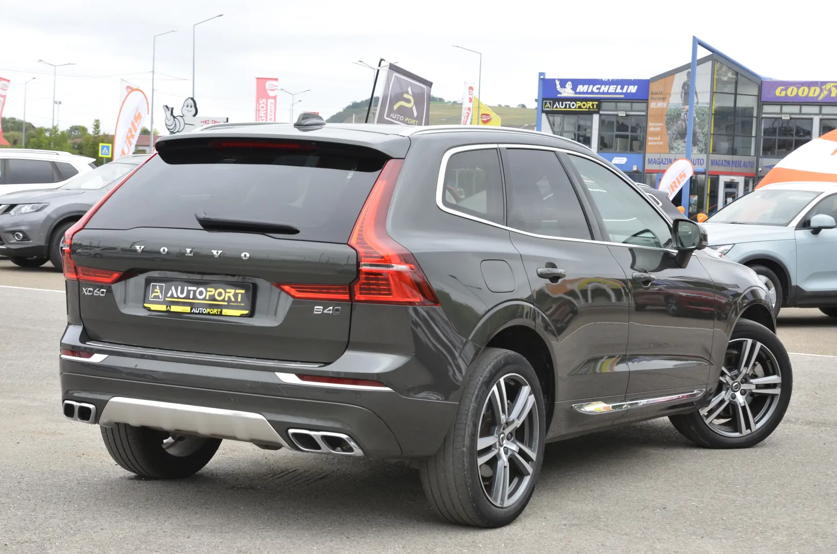 VOLVO XC60 B4 2.0 AWD 4×4 Geartronic Inscription