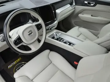 VOLVO XC60 B4 2.0 AWD 4×4 Geartronic Inscription