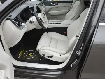 VOLVO XC60 B4 2.0 AWD 4×4 Geartronic Inscription