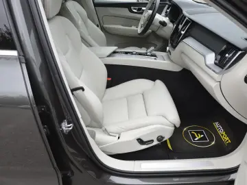VOLVO XC60 B4 2.0 AWD 4×4 Geartronic Inscription