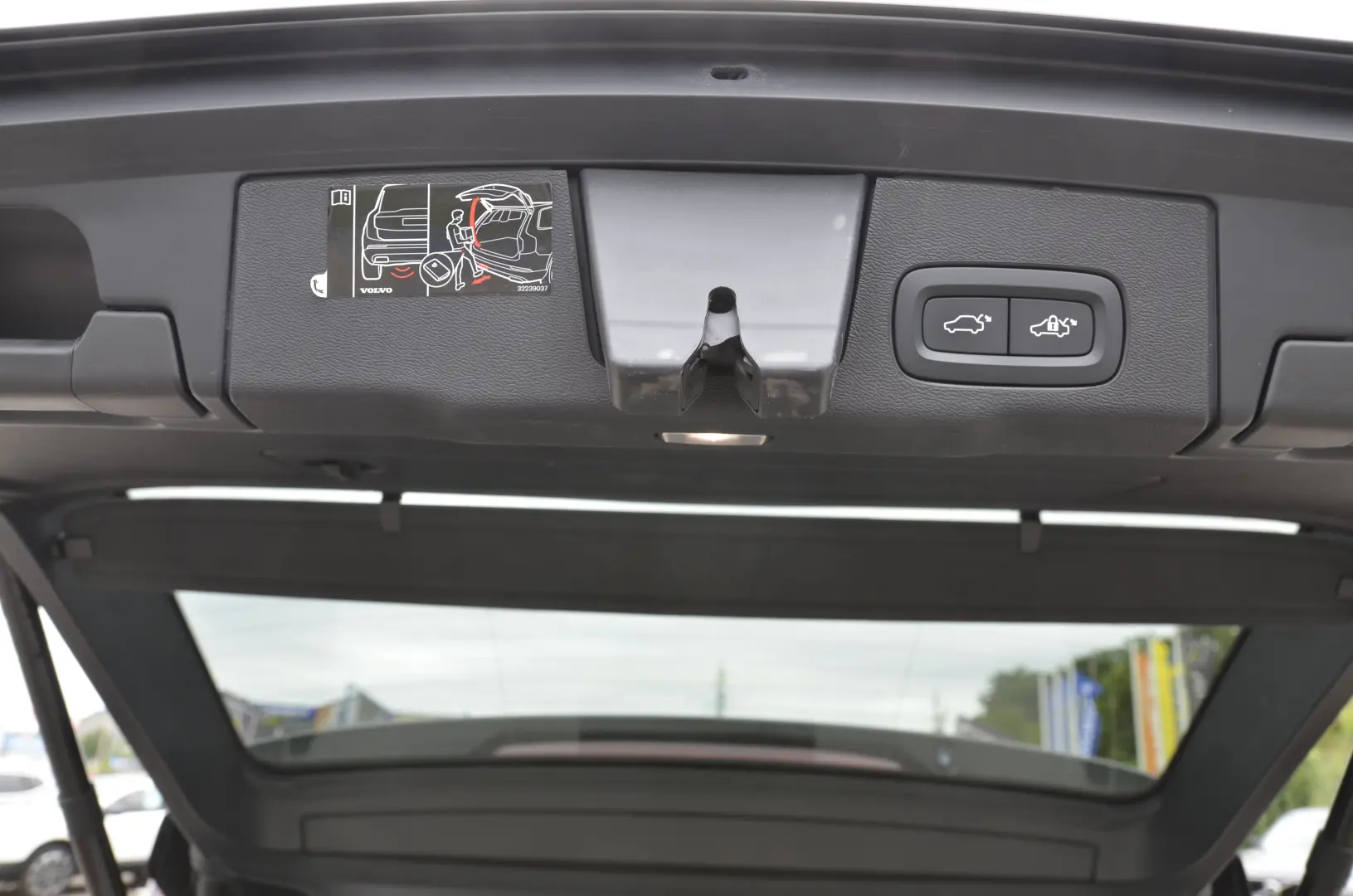 VOLVO XC60 B4 2.0 AWD 4×4 Geartronic Inscription