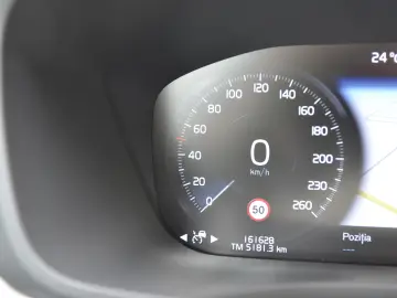 VOLVO XC60 B4 2.0 AWD 4×4 Geartronic Inscription