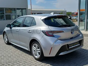 TOYOTA Corolla Dynamic 1.8 HYBRID 122 cp