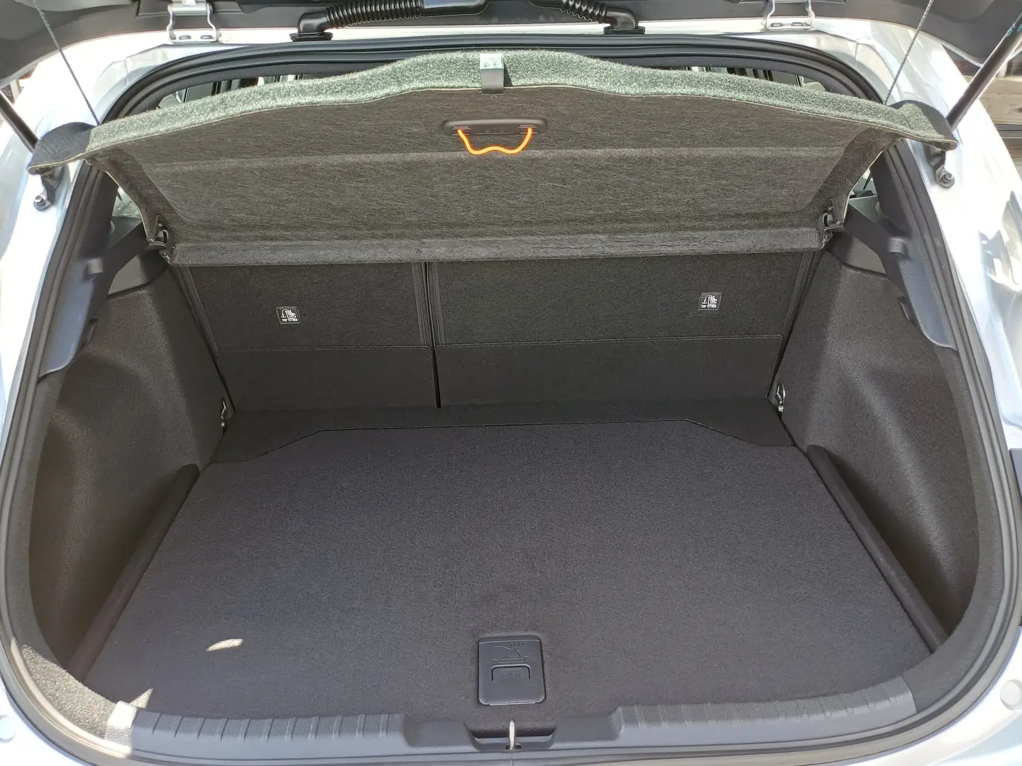 TOYOTA Corolla Dynamic 1.8 HYBRID 122 cp