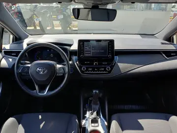 TOYOTA Corolla Dynamic 1.8 HYBRID 122 cp