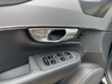 XC90 B5 AWD Plus-Bright 7S Glasd Standh 360° AHK