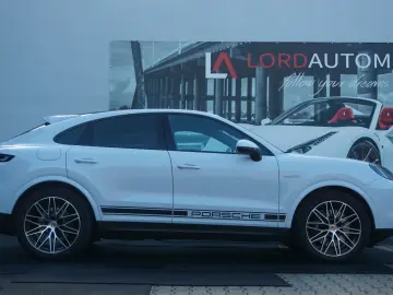 Porsche Cayenne Coupe E-Hybrid*BOSE*InnoDrive*