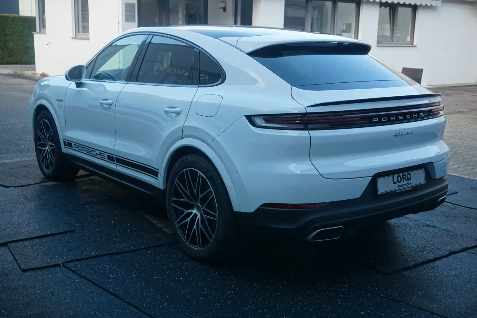 Porsche Cayenne Coupe E-Hybrid*BOSE*InnoDrive*