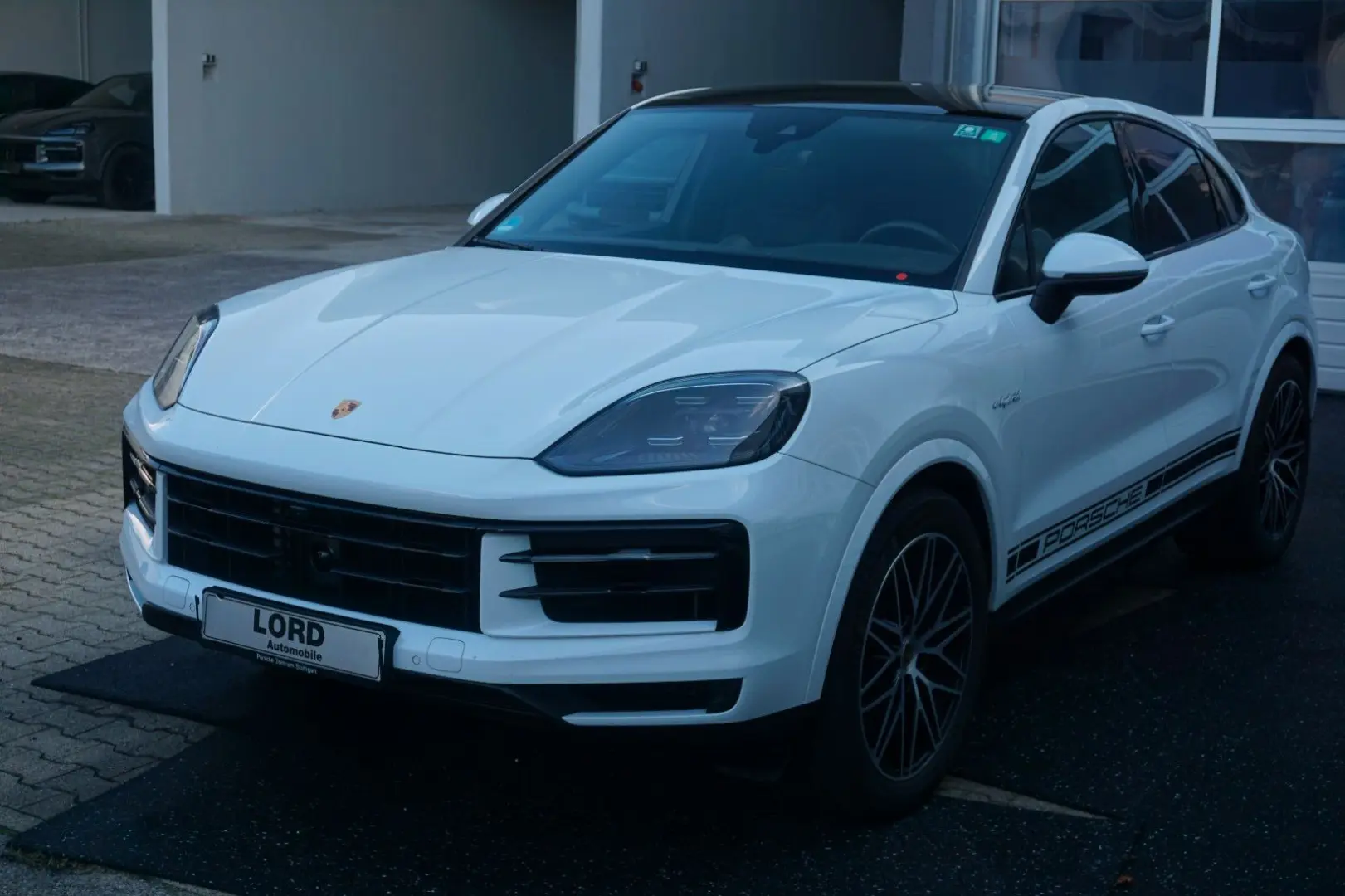 Porsche Cayenne Coupe E-Hybrid*BOSE*InnoDrive*