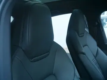 Porsche Cayenne Coupe E-Hybrid*BOSE*InnoDrive*