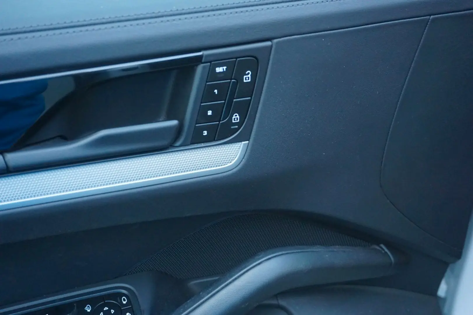 Porsche Cayenne Coupe E-Hybrid*BOSE*InnoDrive*