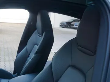 Porsche Cayenne Coupe E-Hybrid*BOSE*InnoDrive*