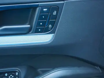 Porsche Cayenne Coupe E-Hybrid*BOSE*InnoDrive*
