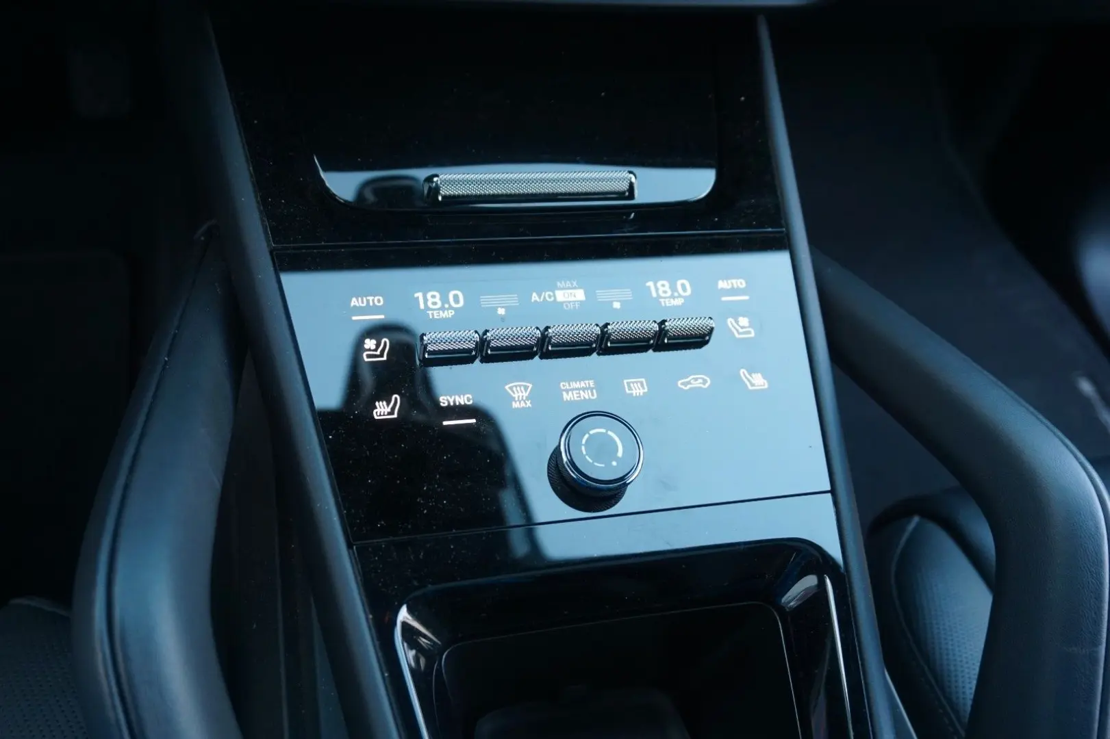 Porsche Cayenne Coupe E-Hybrid*BOSE*InnoDrive*