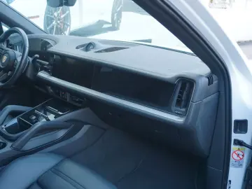Porsche Cayenne Coupe E-Hybrid*BOSE*InnoDrive*